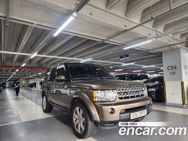 Land Rover Discovery 2011 — photo 1
