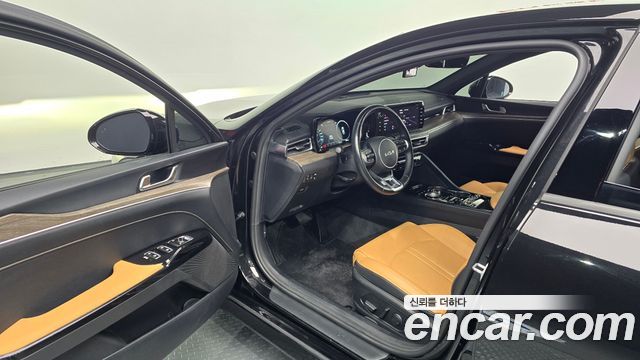 Kia K5 2023 — photo 17