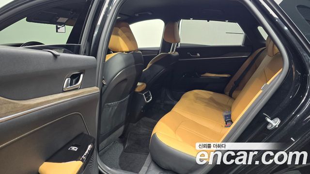 Kia K5 2023 — photo 18