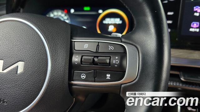 Kia K5 2023 — photo 23
