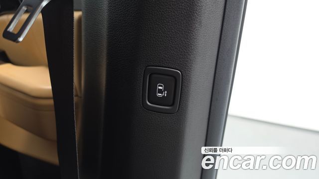 Kia Canival 2021 — photo 25