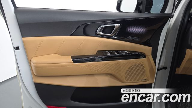 Kia Canival 2021 — photo 14