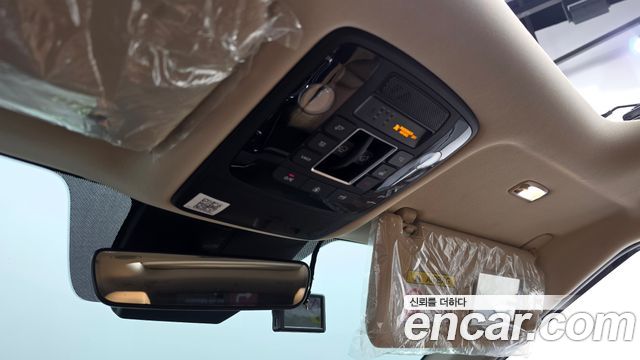 Kia Canival 2021 — photo 29
