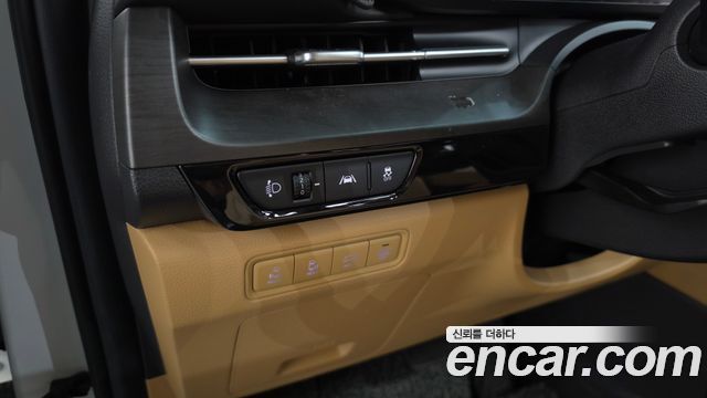 Kia Canival 2021 — photo 30