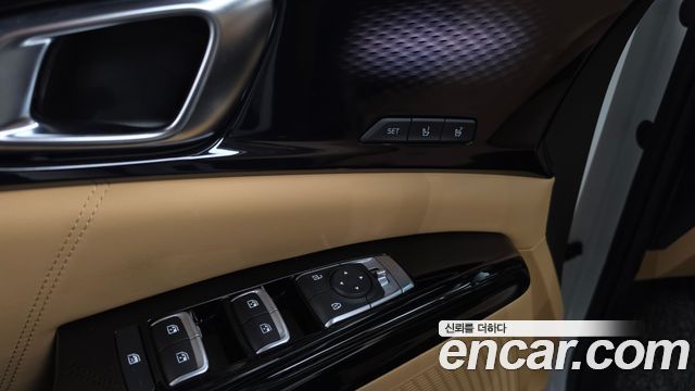 Kia Canival 2021 — photo 35