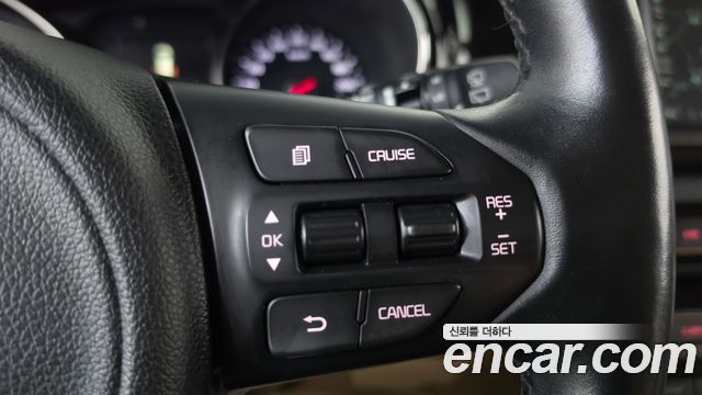 Kia Canival 2017 — photo 22