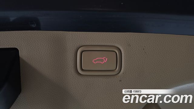 Kia Canival 2017 — photo 25
