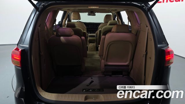 Kia Canival 2017 — photo 26
