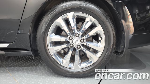 Kia Canival 2017 — photo 7
