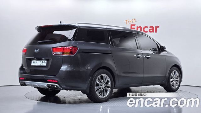 Kia Canival 2018 — photo 2