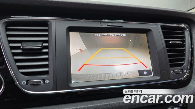 Kia Canival 2018 — photo 21