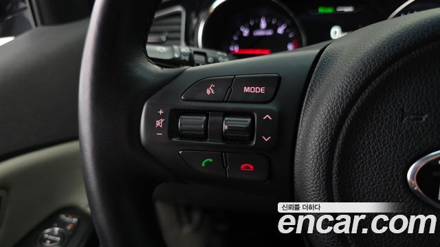 Kia Canival 2018 — photo 25