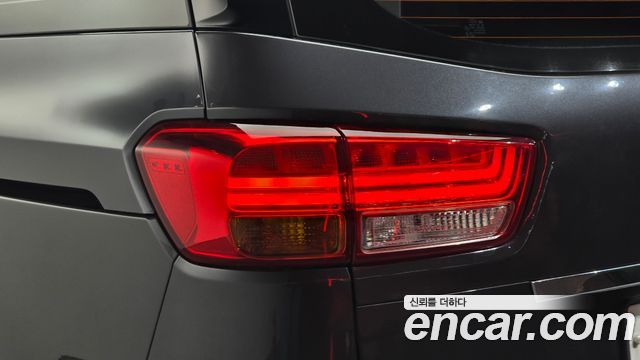 Kia Canival 2018 — photo 9