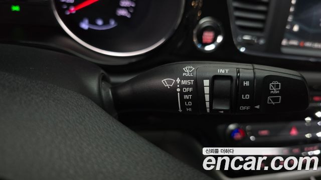 Kia Canival 2018 — photo 28