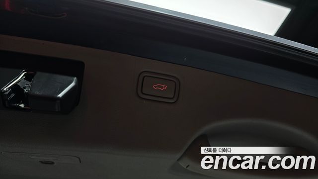 Kia Canival 2018 — photo 34