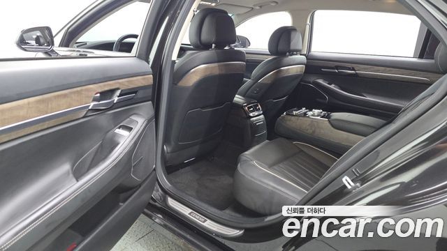 Genesis G90 2019 — photo 17