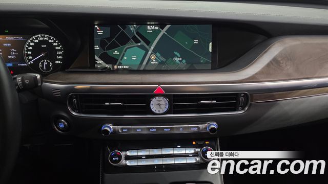 Genesis G90 2019 — photo 19