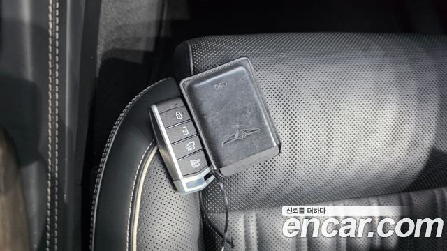 Genesis G90 2019 — photo 22