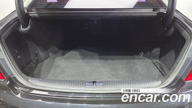 Genesis G90 2019 — photo 24
