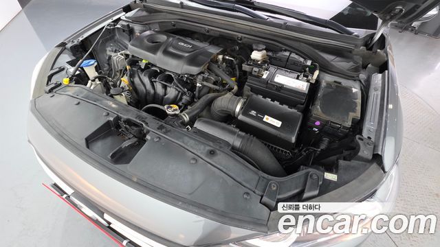 Hyundai AVANTE 2017 — photo 6