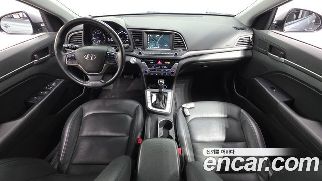 Hyundai AVANTE 2017 — photo 7