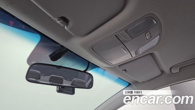 Hyundai AVANTE 2017 — photo 20