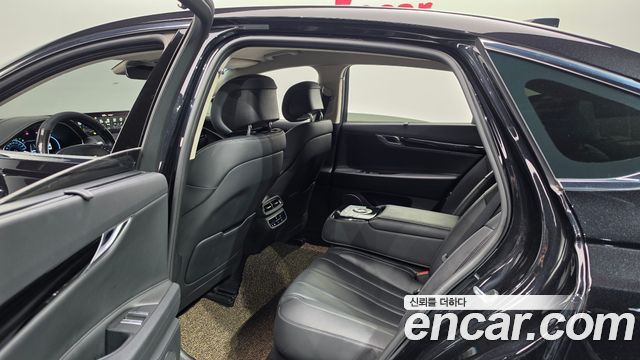 Genesis G80 2022 — photo 17