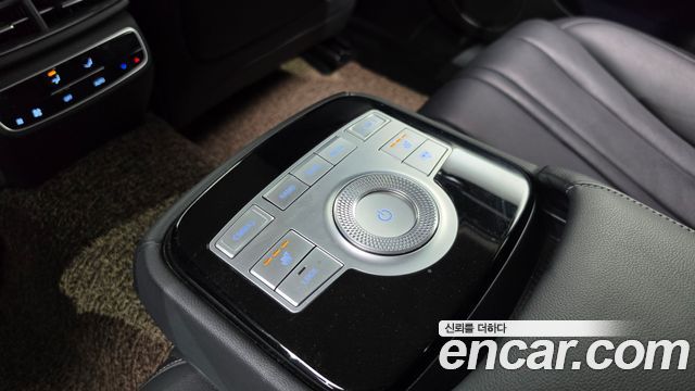 Genesis G80 2022 — photo 30