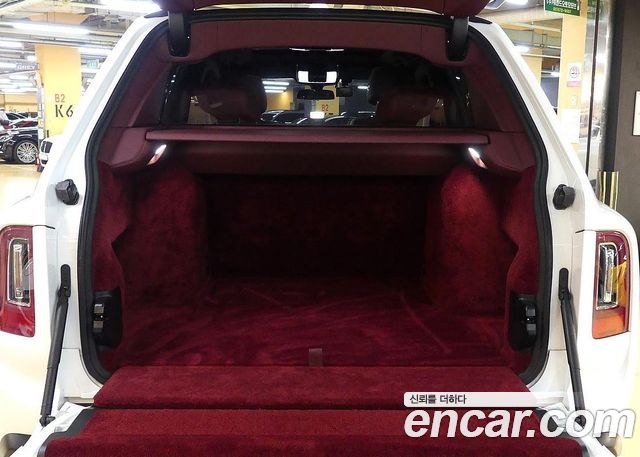 Rolls-Royce Cullinan 2023 — photo 10