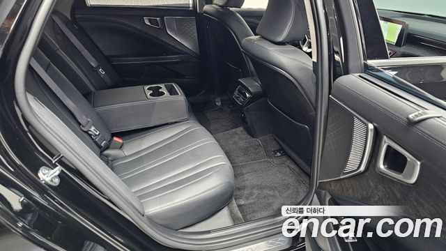 Kia K8 2023 — photo 18