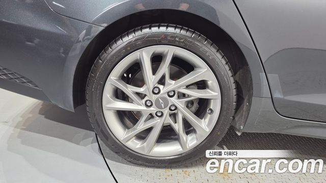 Genesis G70 2021 — photo 5