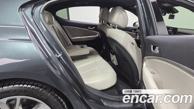 Genesis G70 2021 — photo 12
