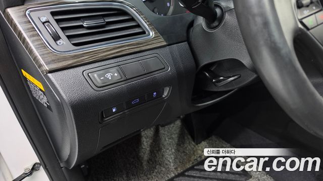Hyundai Sonata 2015 — photo 17