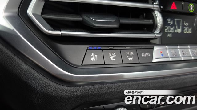 BMW 4-Series 2021 — photo 31