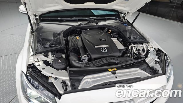 Mercedes-Benz C-Class 2018 — photo 6