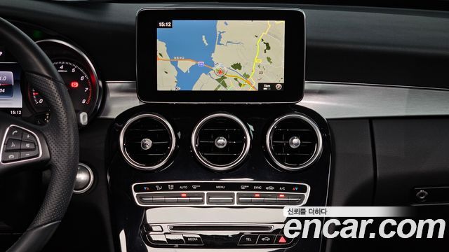Mercedes-Benz C-Class 2018 — photo 19
