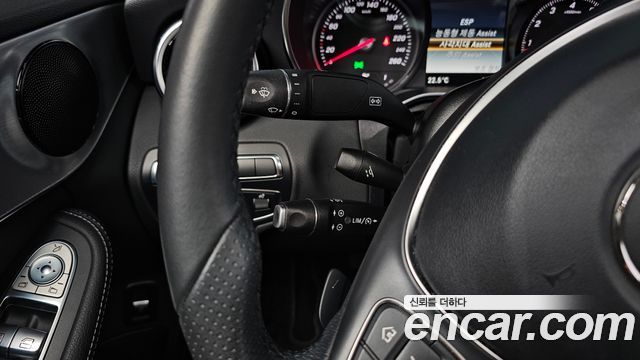 Mercedes-Benz C-Class 2018 — photo 25