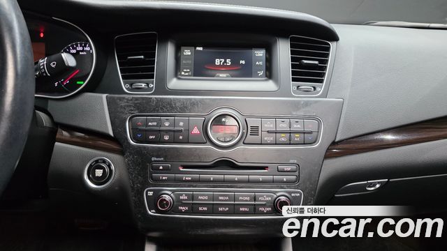 Kia K7 2016 — photo 19