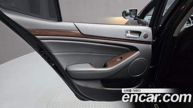 Kia K7 2016 — photo 15
