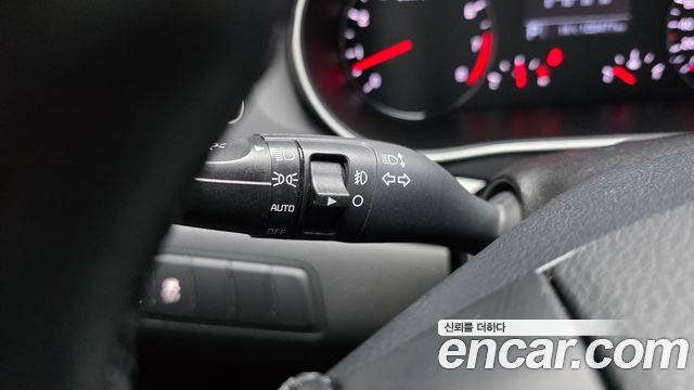 Kia K7 2016 — photo 28