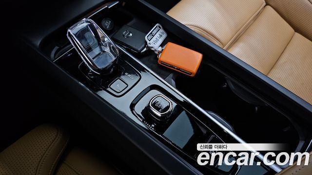 Volvo S60 2023 — photo 12