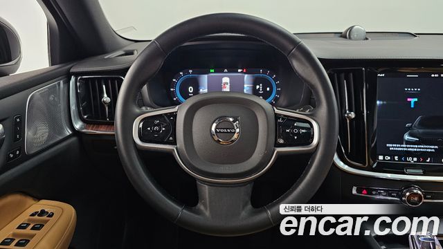 Volvo S60 2023 — photo 19