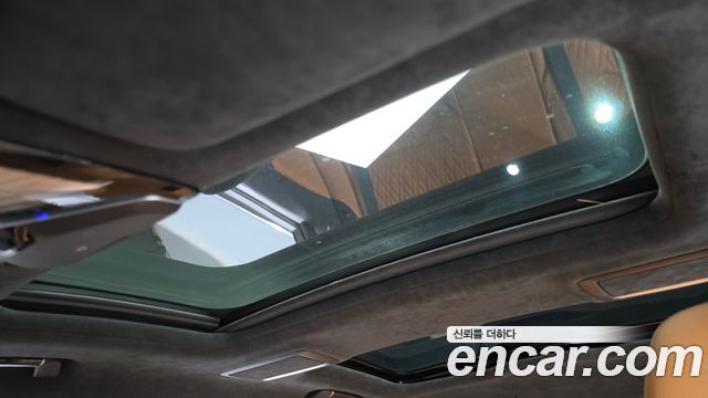 BMW 7-Series 2022 — photo 24