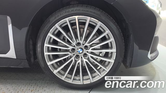 BMW 7-Series 2022 — photo 7