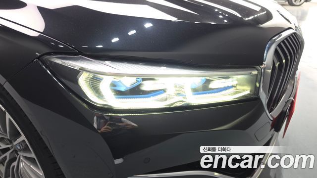 BMW 7-Series 2022 — photo 8