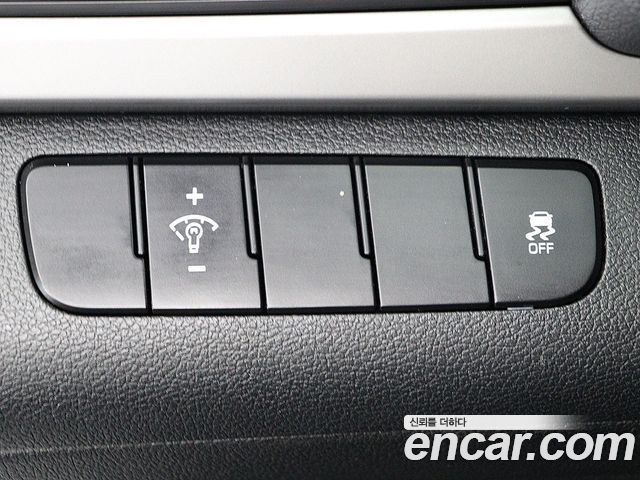 Hyundai AVANTE 2016 — photo 12