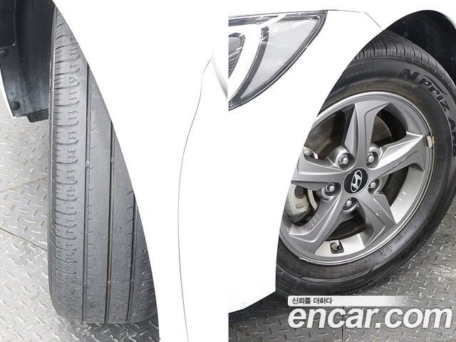 Hyundai AVANTE 2016 — photo 19