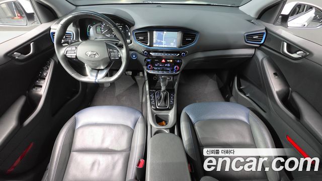 Hyundai Ioniq 2016 — photo 10