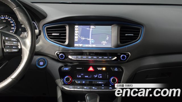 Hyundai Ioniq 2016 — photo 20