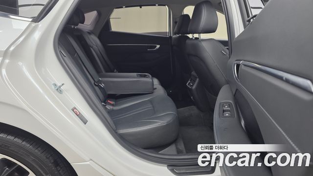 Hyundai Sonata 2022 — photo 18
